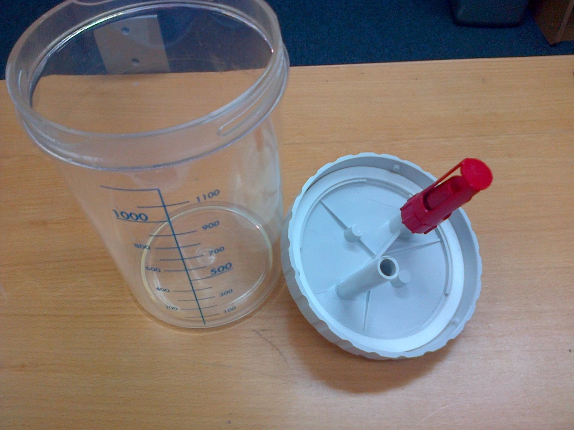 Suction Bottles and Lids (1 L, 2 L, 5 L) - Suction Units available at WiZmed for R139 Suction Bottles and Lids (1 L, 2 L, 5 L) - Suction Units available at WiZmed for R139
